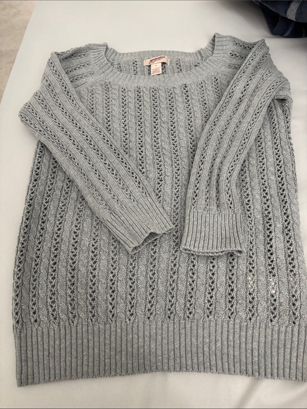 Arizona Jean Company Light Gray Open-Knit Crewneck Sweater